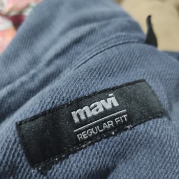 Yeni Gömlek Leke Skandalı