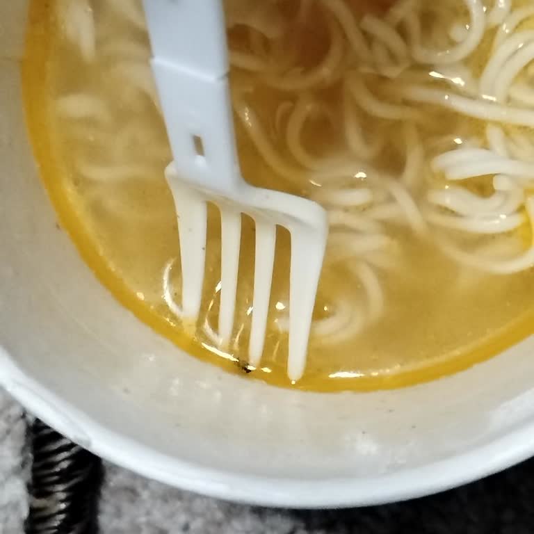 Dudomi Noodle İçinden Çıkan Yabancı Cisim!