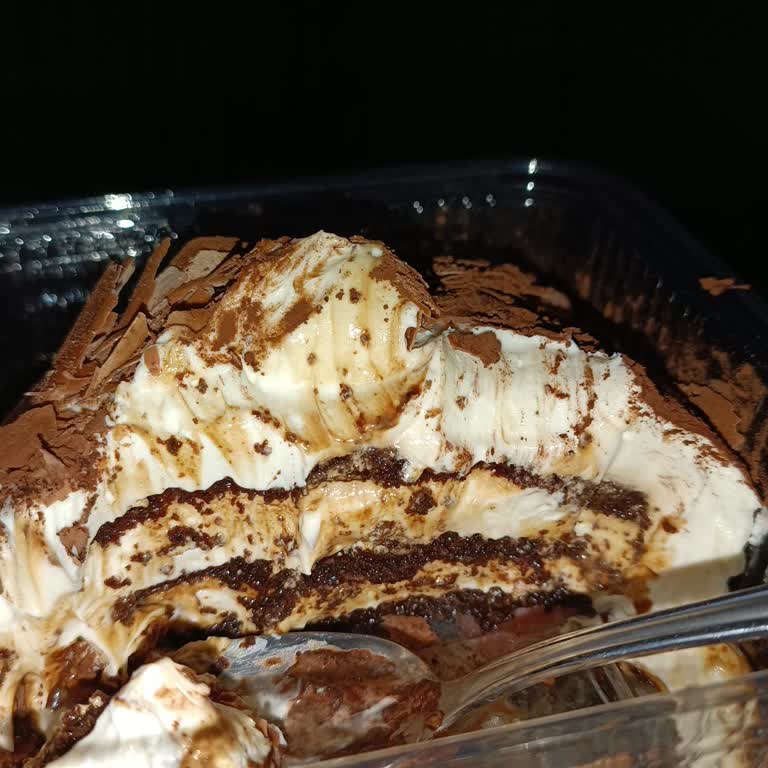 Tiramisu Hayal Kırıklığı: Beklentilerin Altında Bir Tat