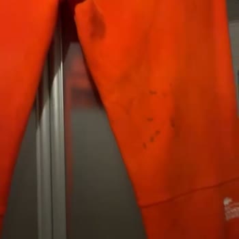 Pahalı Eşofman Takımında İlk Yıkamada Hüsran