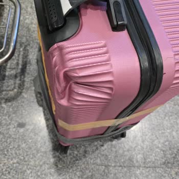 Bagaj Hasarı Ve Yetersiz Hizmet