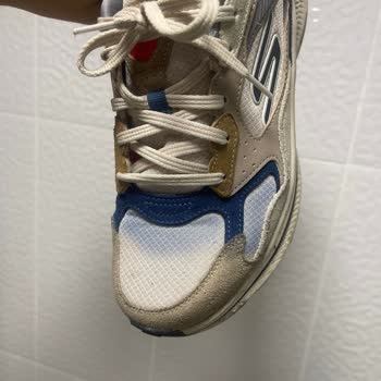 Renk Atan Ayakkabı Ve Başarısız Müşteri Hizmetleri