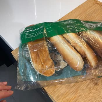 Migros'tan Aldığımız Sandviç Ekmeğinde Şüpheli İçerik