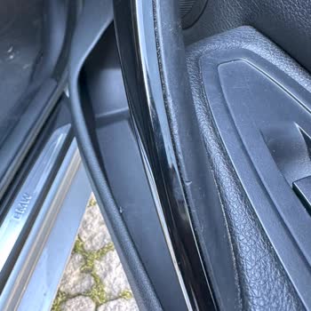 BMW 4.18 Grancoupe Kapı Kollarında Kronik Eriyen Plastik Sorunu