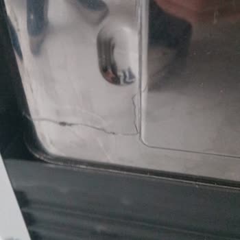 Teşhir Ürünleri Ve İlgisiz Mağaza Yönetimi