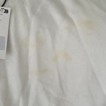 Bershka'dan Lekeli Sweatshirt Ve Yetersiz Müşteri Hizmeti