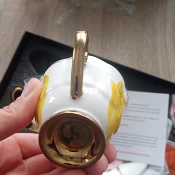 Kusurlu Fincanlar Ve İade Sürecindeki Sorunlar