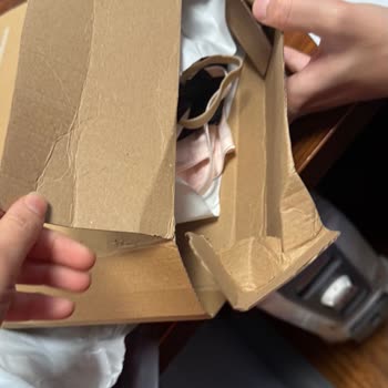 Yurtiçi Kargo'da Açılan Paket Ve Çözüm Eksikliği