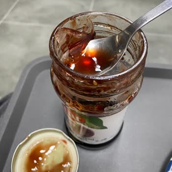 Vişne Reçelinde Plastik Parça Şoku