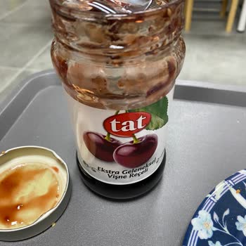 Vişne Reçelinde Plastik Parça Şoku