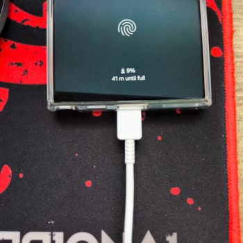 Samsung S24 Ultra Ekran Çizilme Sorunu