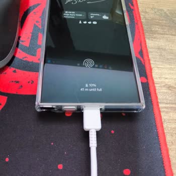 Samsung S24 Ultra Ekran Çizilme Sorunu