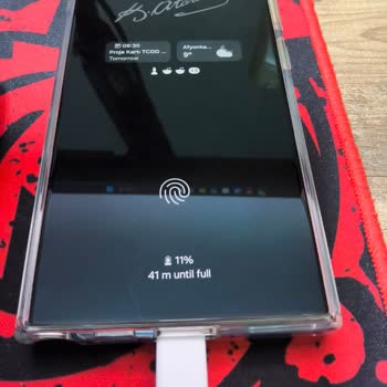 Samsung S24 Ultra Ekran Çizilme Sorunu
