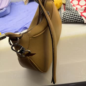 Elle Çanta: Kopan Kulplar Ve İğreti Tamir