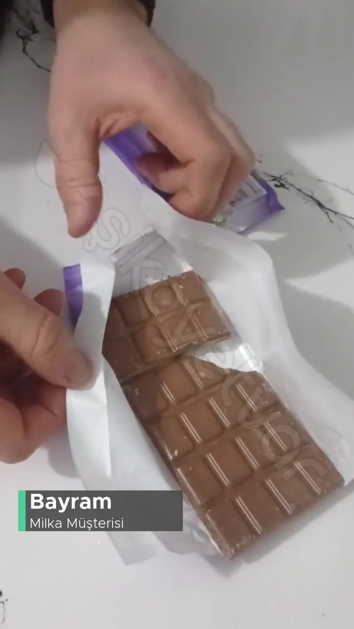 Milka Çikolata Bozuk Çıktı Vermiş Olduğumuz Paramız Çöp! videonun kapak resmi