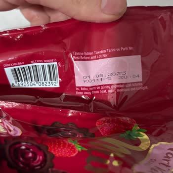Ülker Tart Keklerde Plastik Koku Şikayeti