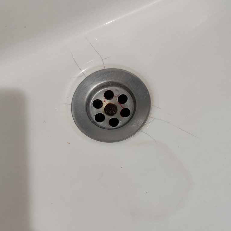 Lavabo Leke Ve Çatlak Sorunu