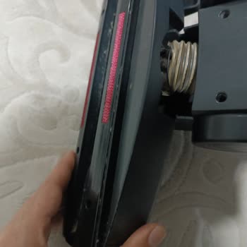 Samsung Süpürge Hortumu Beklenmedik Şekilde Yırtıldı