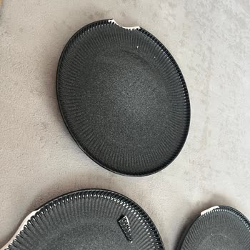 Kırık Yemek Takımı Ve İndirim Karmaşası