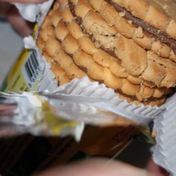 A101'den Alınan Bisküvilerde Kurt Sorunu Ve İletişimsizlik