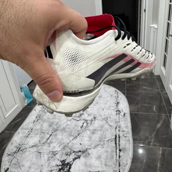Adidas Kramponlarda Kalite Sorunu Ve İade Talebi