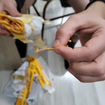Getir'den Sipariş Ettiğim Dürüme Kemik Çıktı, Sağlığım Tehlikeye Girdi