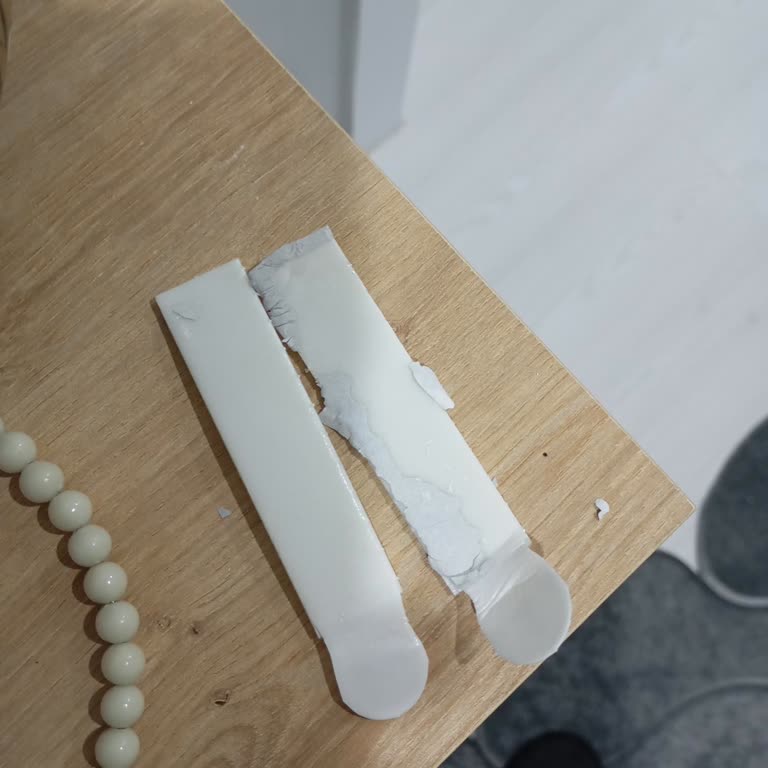 Koçtaş'tan Aldığım Yapıştırıcı Beklentileri Karşılamadı