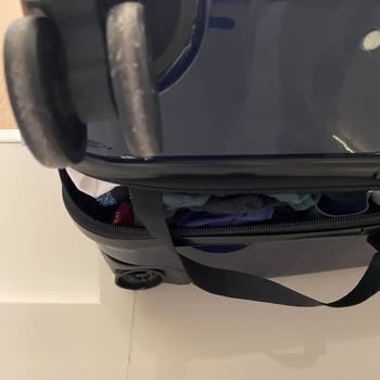 Sunexpress İle Seyahatte Yaşanan Valiz Hasarı Ve Kayıp Para Sorunu