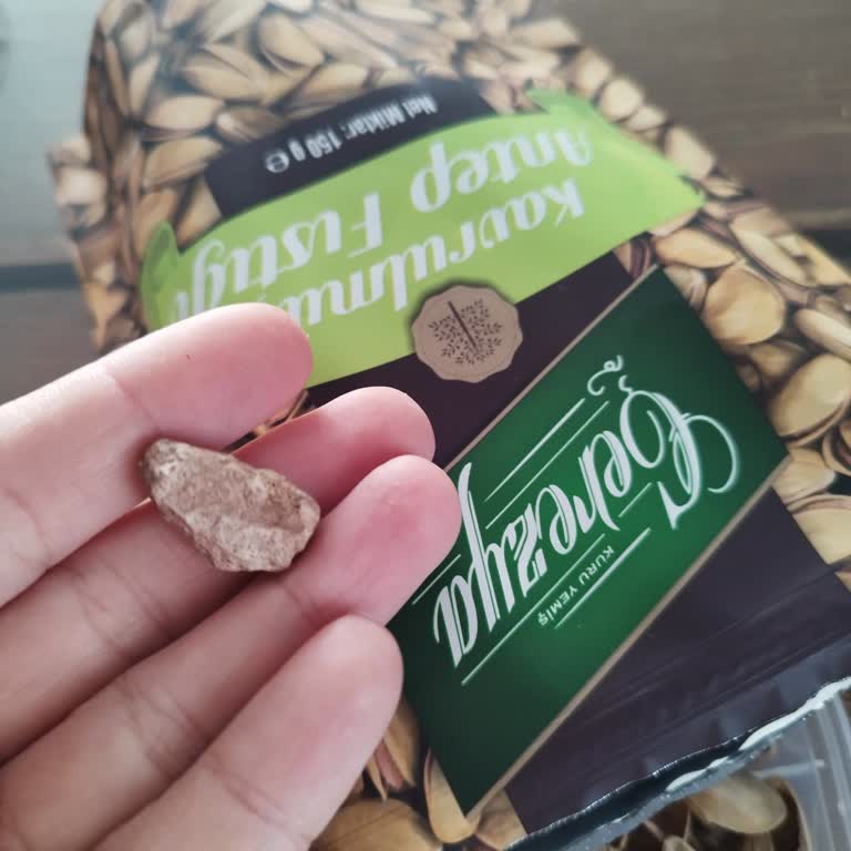 Antep Fıstığı Paketinde Taş Şoku