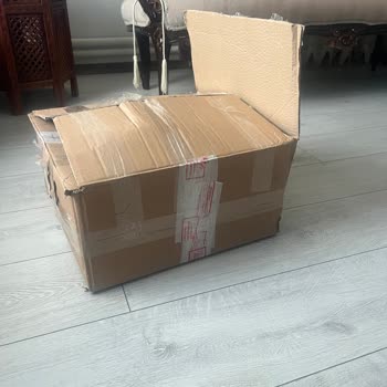 Ciddiyetsiz Hizmet Ve Kırık Tencere Kulpları