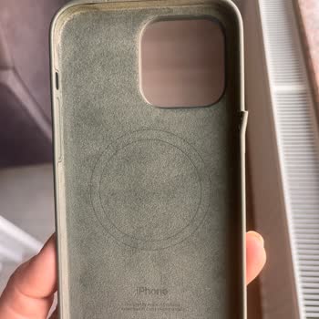 Yırtık Kılıf Ve İade Talebi: Apple Servisinden Hayal Kırıklığı