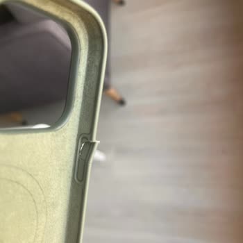 Yırtık Kılıf Ve İade Talebi: Apple Servisinden Hayal Kırıklığı