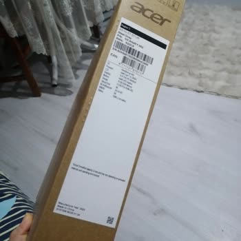 Acer Dizüstü Bilgisayarda Mavi Çizgi Sorunu Ve İletişim Problemi