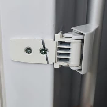 Uğur Derin Dondurucu Kapak Kolu Sorunu Ve Garanti Mağduriyeti