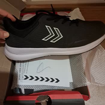 Hummel Ayakkabılar: Koku Ve Mantar Sorunu