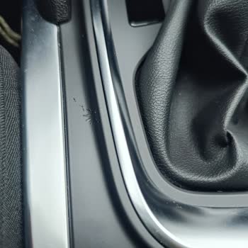 Renault Araç Konsolundaki Kabarma Sorunu Ve Servis İlgisizliği