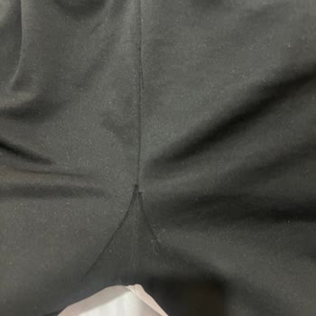 Yeni Alınan Eşofmanların Dikiş Sorunu