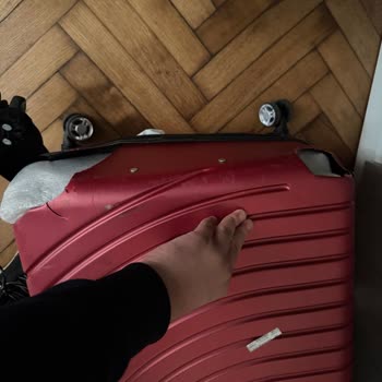 Pegasus Kırık Bagajlarla Seyahat Mağduriyeti