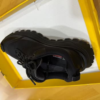 Greyder Su Geçirmez Ayakkabı, Su Gibi Eriyor!