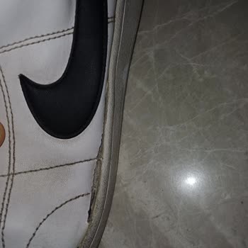 Nike Ayakkabıda Beklenmedik Açılma Sorunu