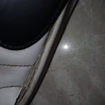 Nike Ayakkabıda Beklenmedik Açılma Sorunu
