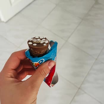 Çikolatada Kurt Ve Örümcek Ağı Şoku