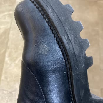 Aldığım Botlar Kısa Sürede Mahvoldu