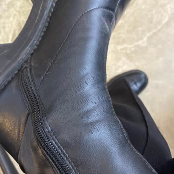 Aldığım Botlar Kısa Sürede Mahvoldu