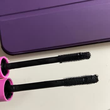 Sahte Maskara Şoku: Orijinal Diye Satılan Ürün Hayal Kırıklığı Yarattı