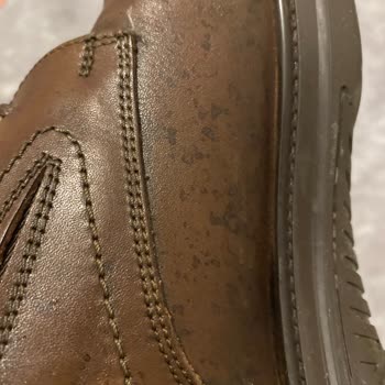 Ayakkabılarda Renk Değişimi Ve İlgisizlik