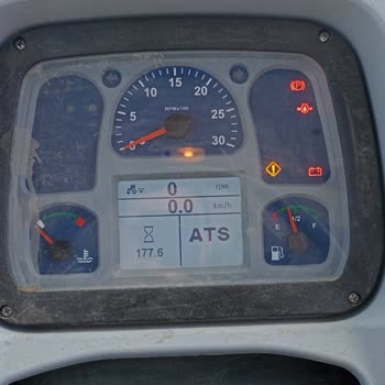 Sürekli Arızalanan Traktör İş Göremez Durumda