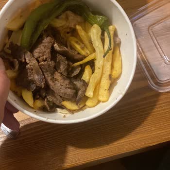 Eksik Gramaj Ve İlgisiz Hizmet: Bornova Şubesi Sorunu