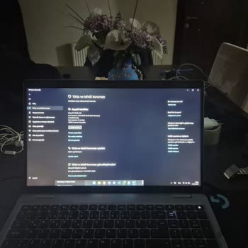 Dell Latitude 5540 Panel Sorunları İçin Acil Destek İsteği