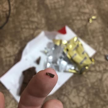 Çikolatanın İçinden Çıkan Plastik Parça Şoku